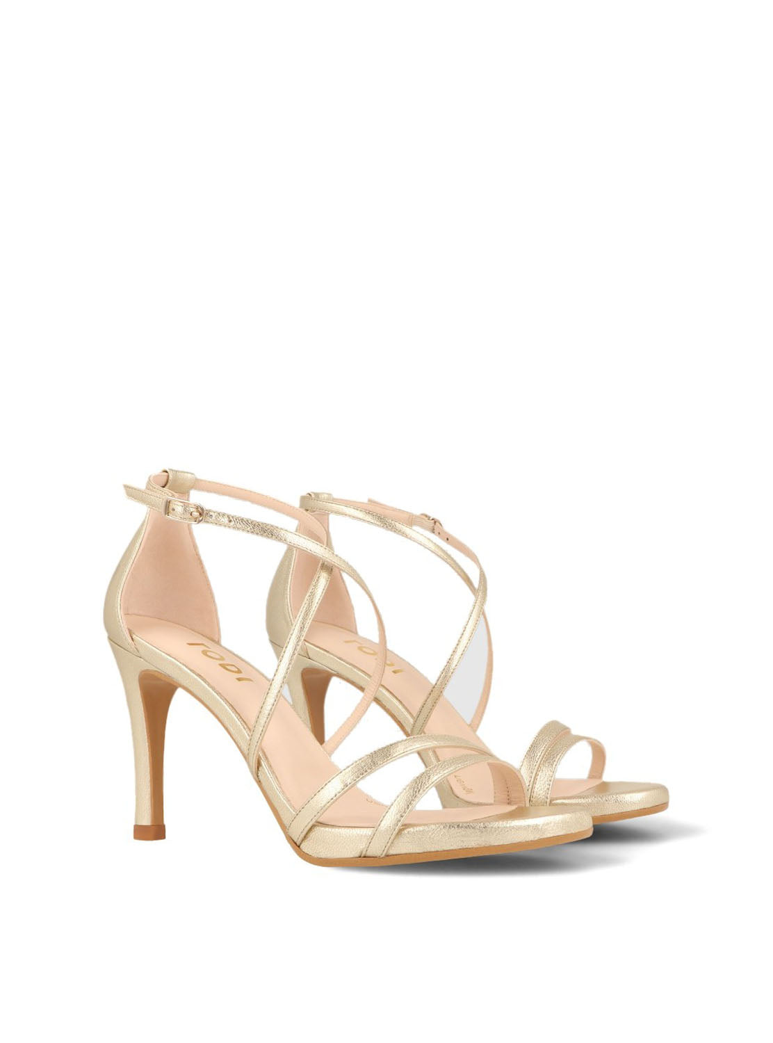 Sandalia tacón cruzada piel metalizada platino