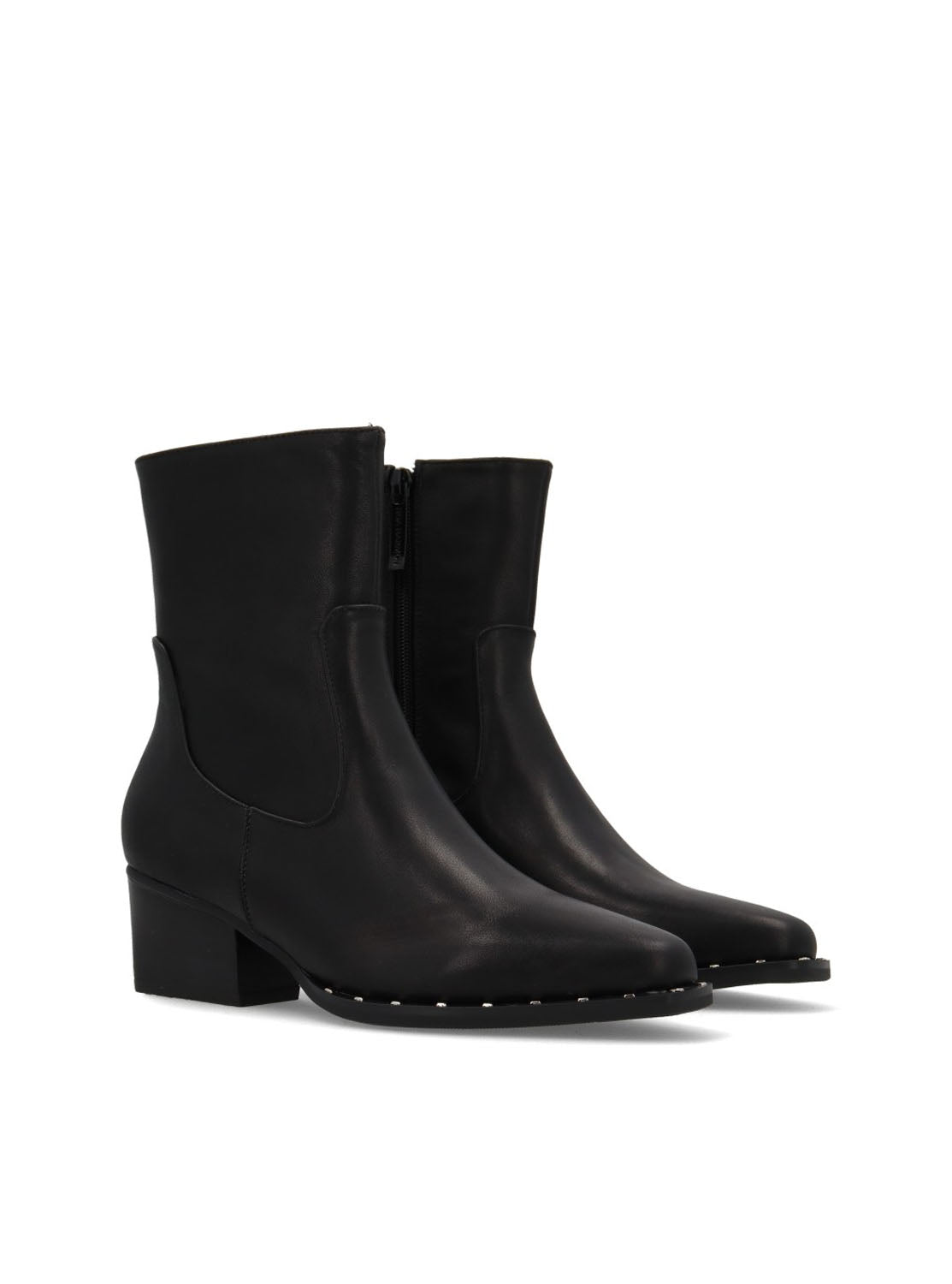 Botín caña media tachas negro