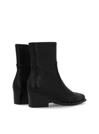 Botín caña media tachas negro