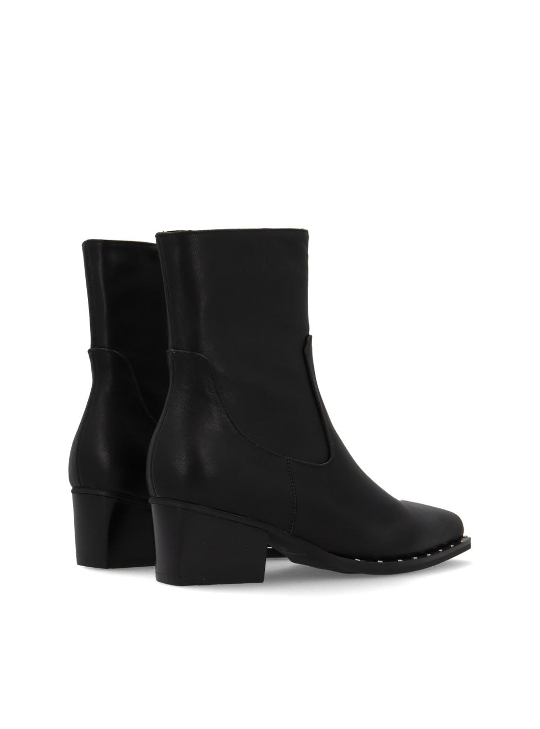 Botín caña media tachas negro