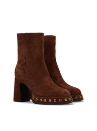 Botín tacon tachas marrón