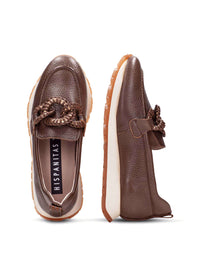 Mocasín cadena piel avellana