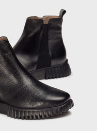 Botín deportivo elásticos piel negro