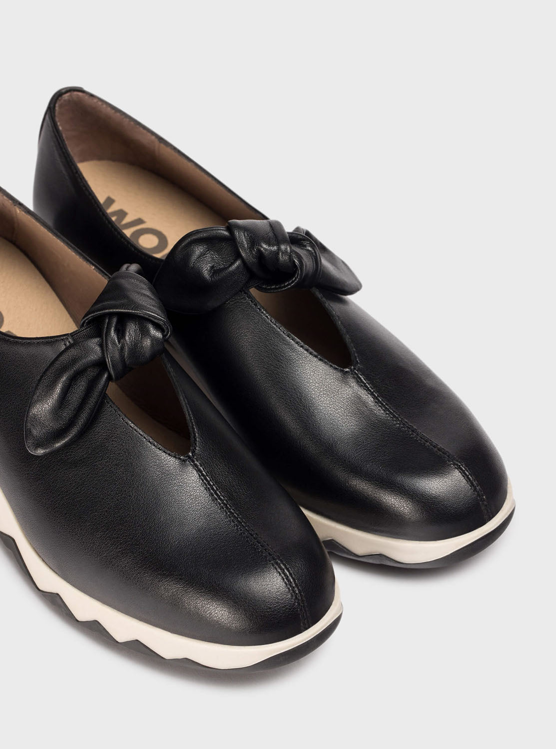 Mocasín sport lazo piel negro