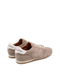 Deportivo retro ante taupe