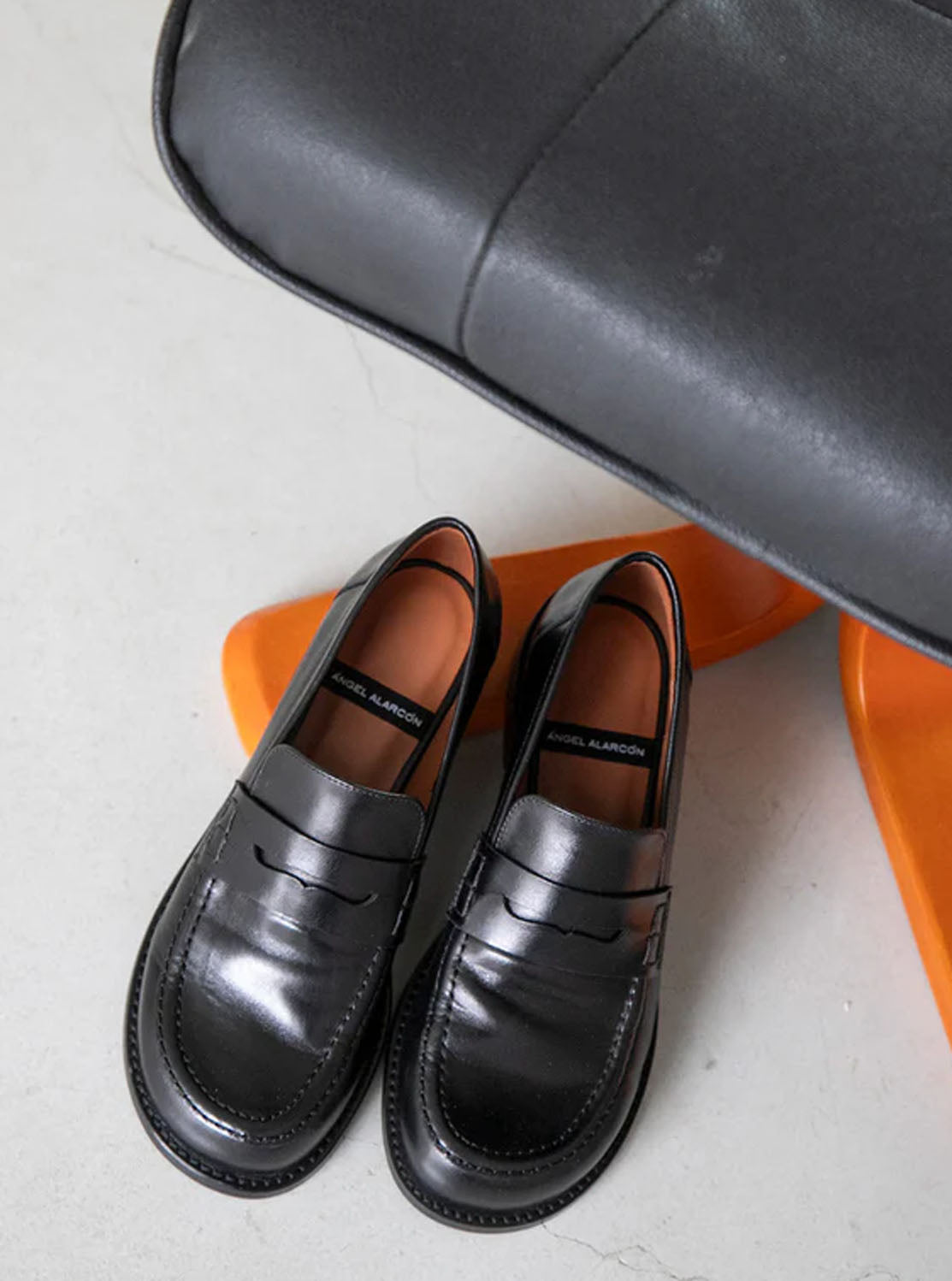 Mocasín "LOUISA" antifaz piel negro