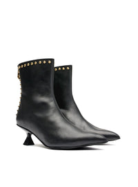 Botín tachas piel negro