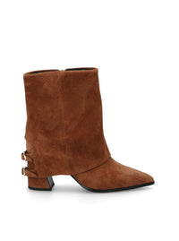 Botín solapa hebillas ante cuero