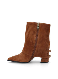 Botín solapa hebillas ante cuero