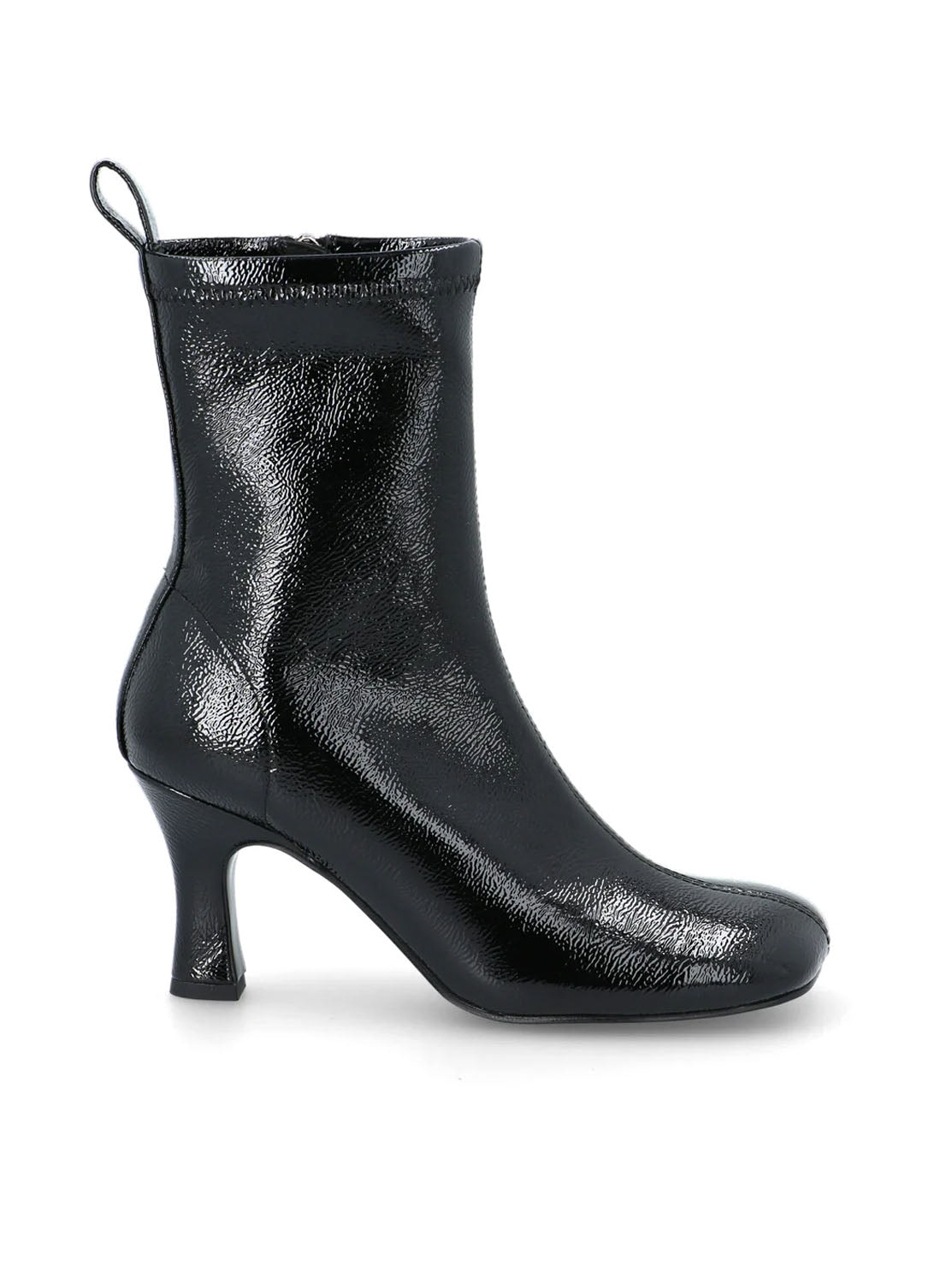 Botín tacón piel charol negro