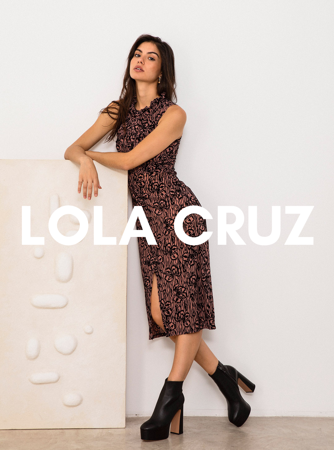 LOLA CRUZ