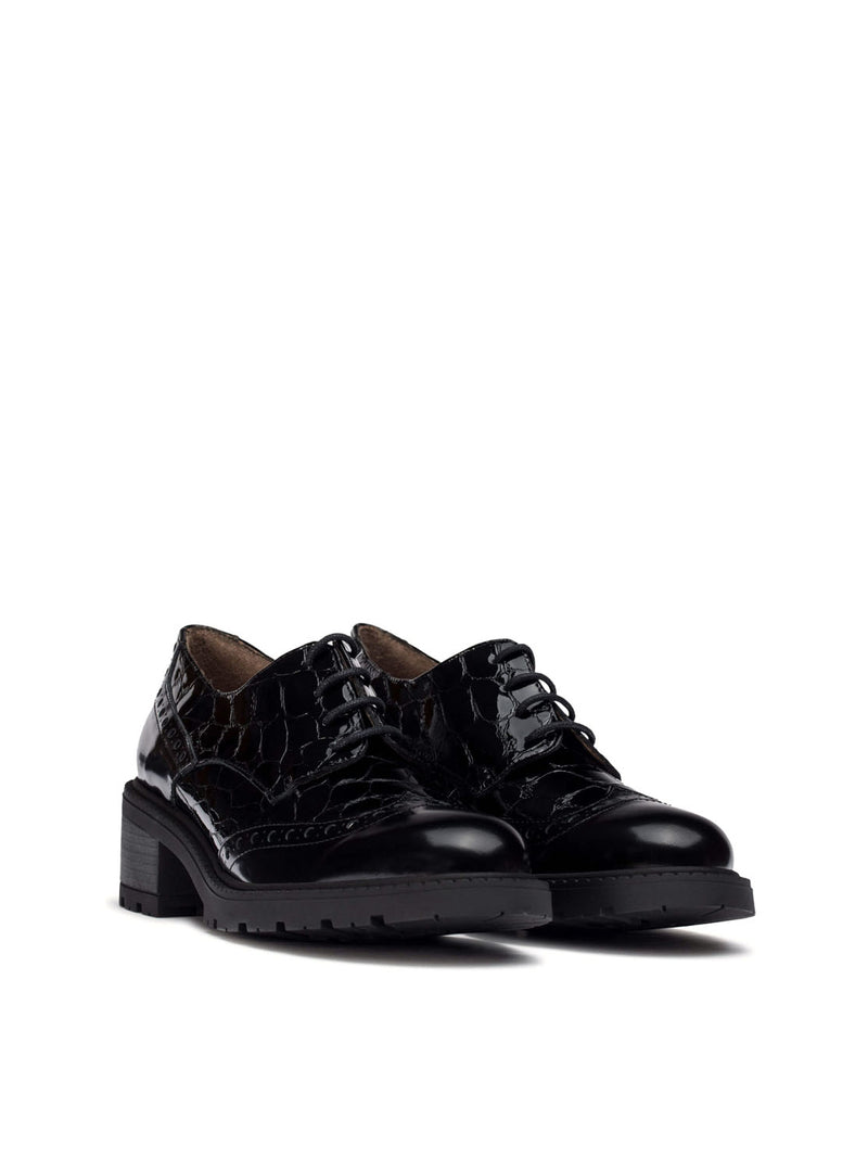 Blucher picados piel charol coco negro