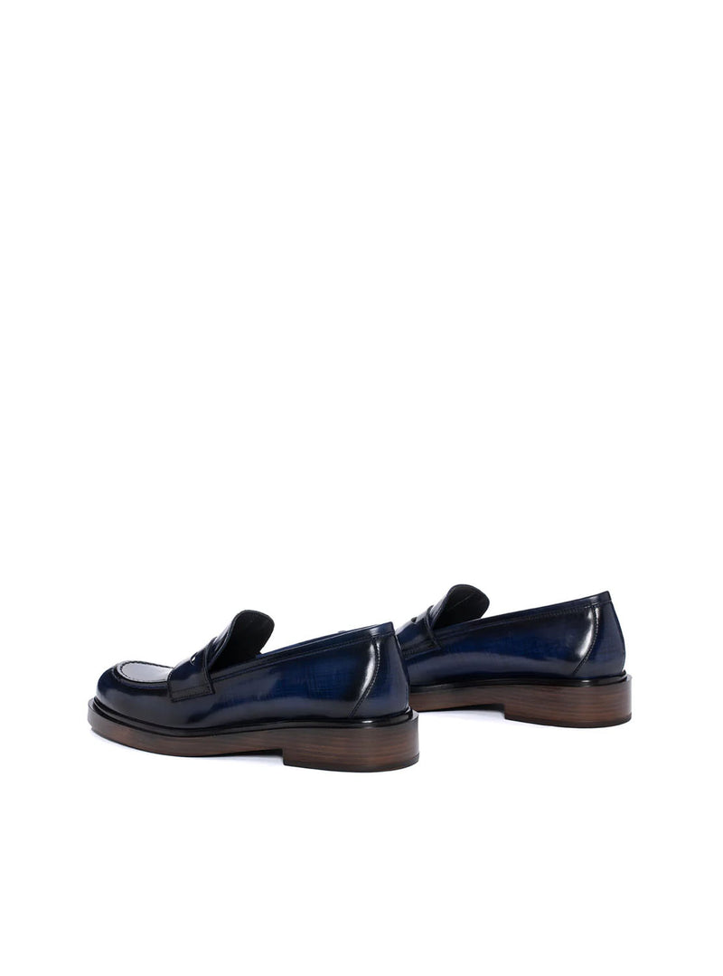 Mocasín basic piel azul marino