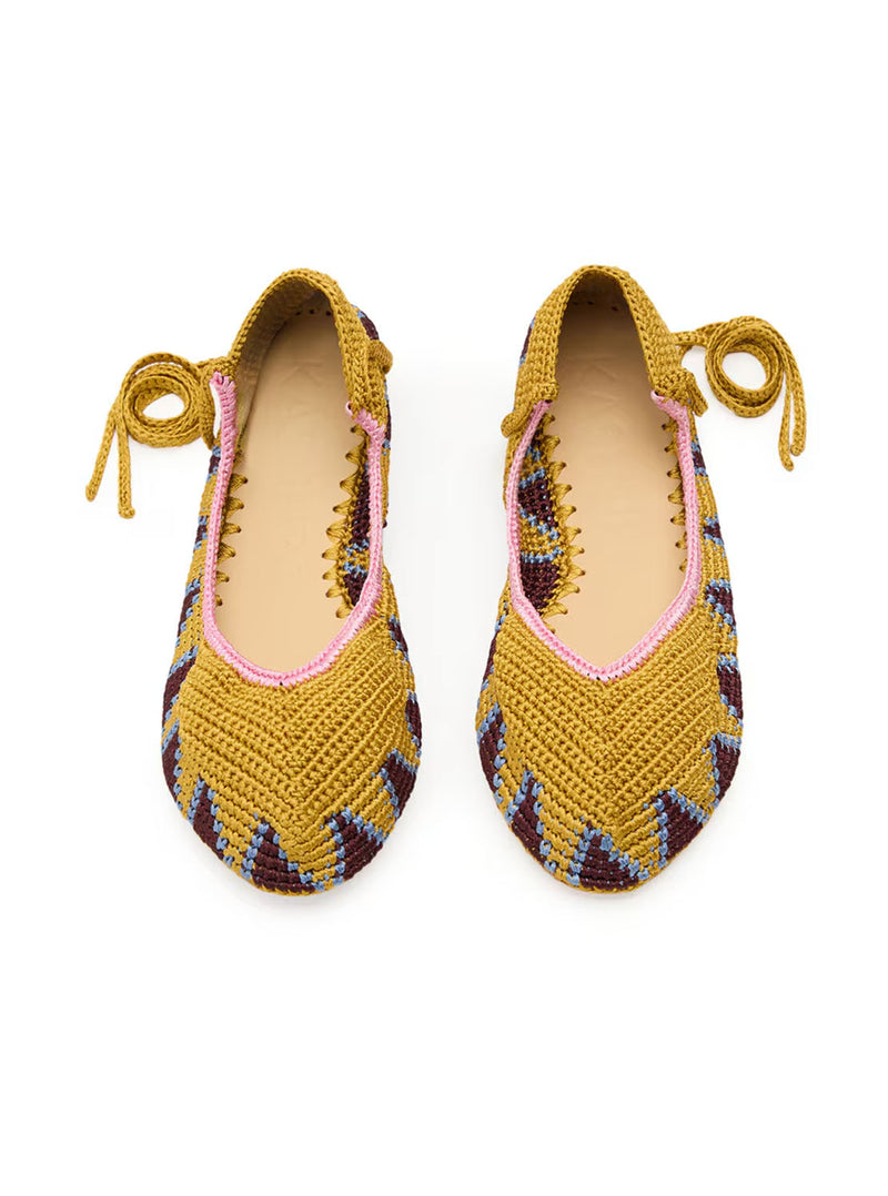 Bailarina crochet mostaza