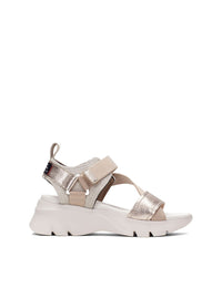 Sandalia maxi piel metalizada cava