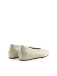 Bailarina tachas cuña piel blanco