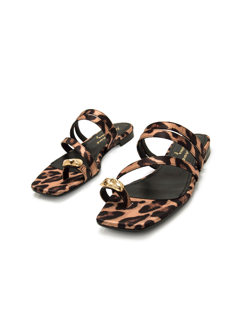 Sandalia plana "Marta Lozano" piel estampado leopardo