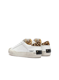 Deportivo "DISTRESSED" piel blanco