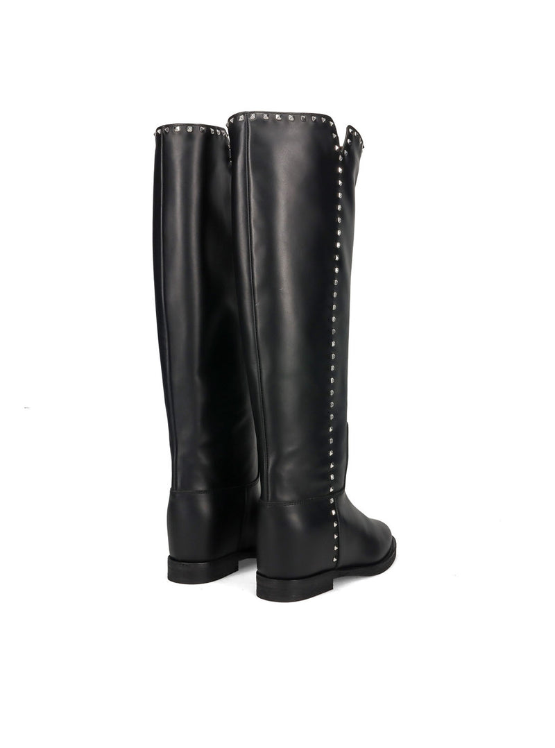 Bota alta tachas cuña interior piel negro