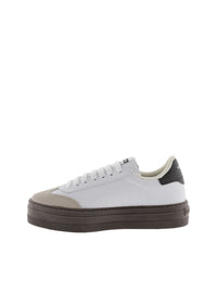 Deportivo plataforma blanco