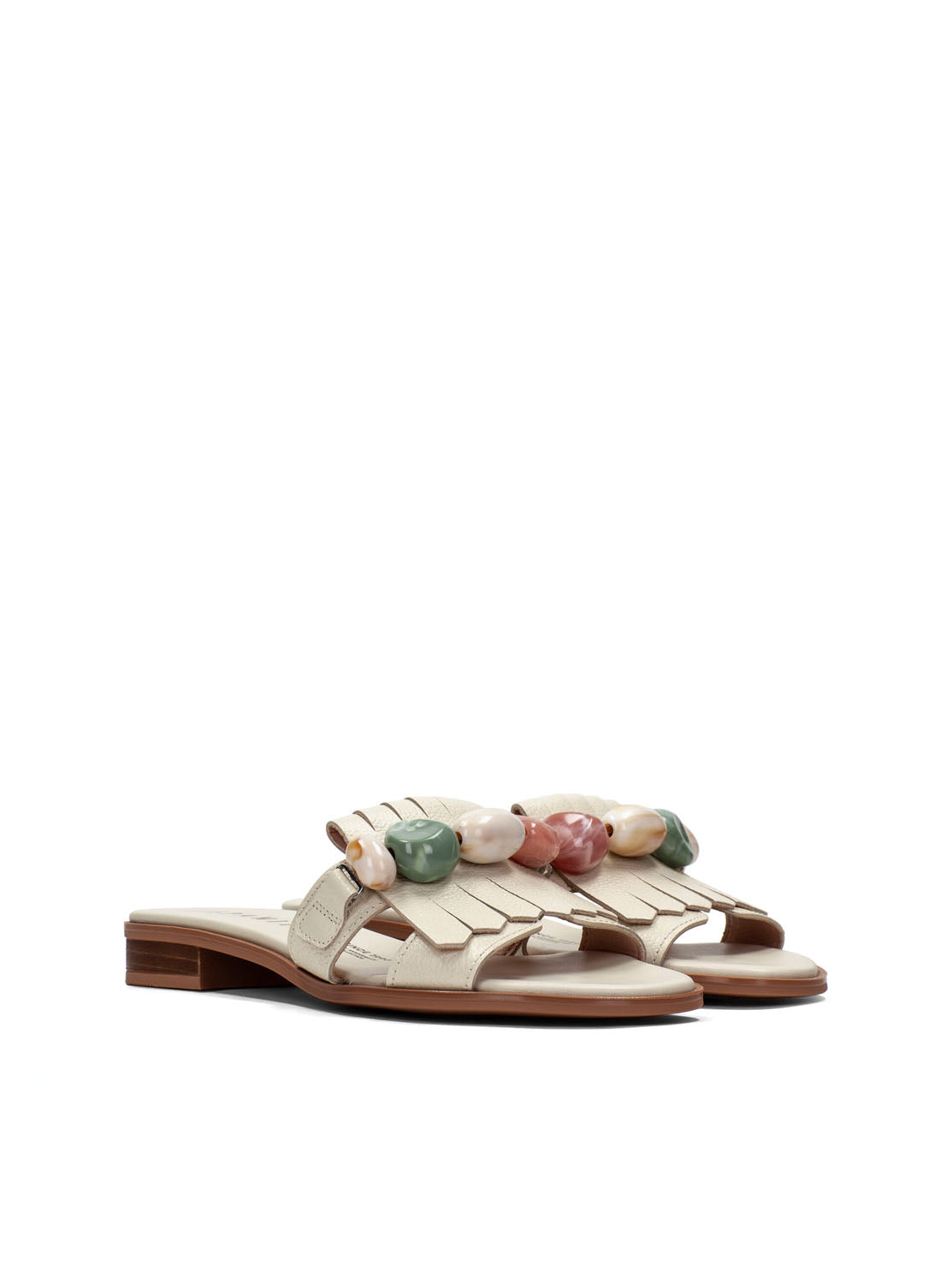 Sandalia pala piedras piel crema