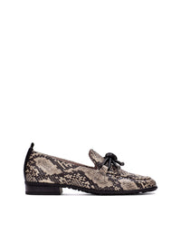 Mocasín nudo piel grabado serpiente