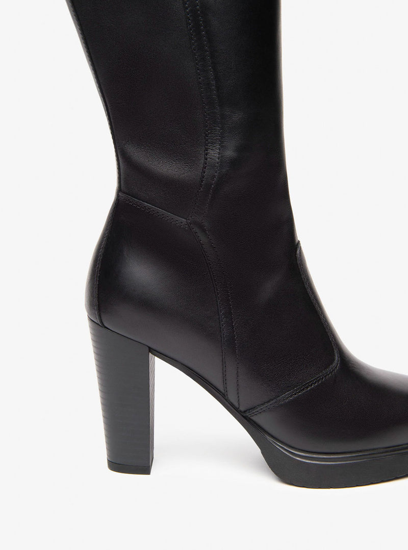 Bota alta tacón piel negro