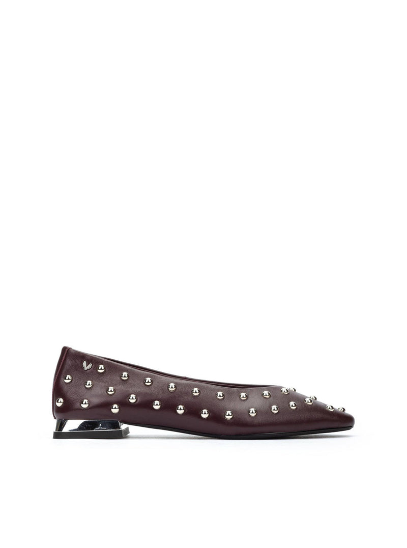 Bailarina basic tachas piel burdeos