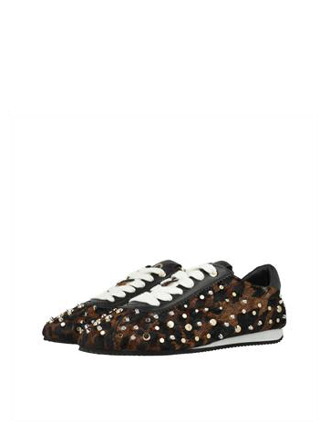 Deportivo tachas pelo animal print