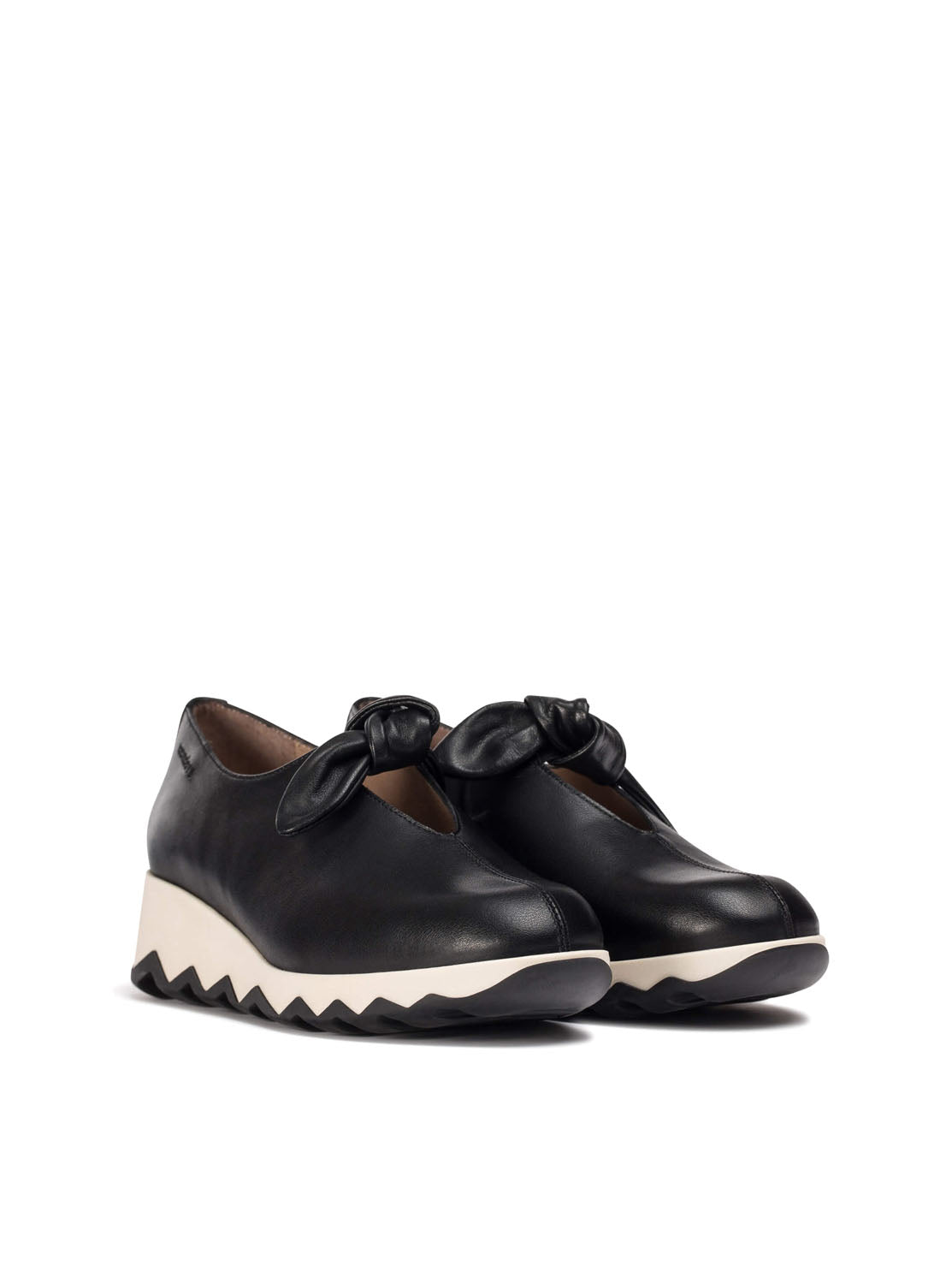 Mocasín sport lazo piel negro
