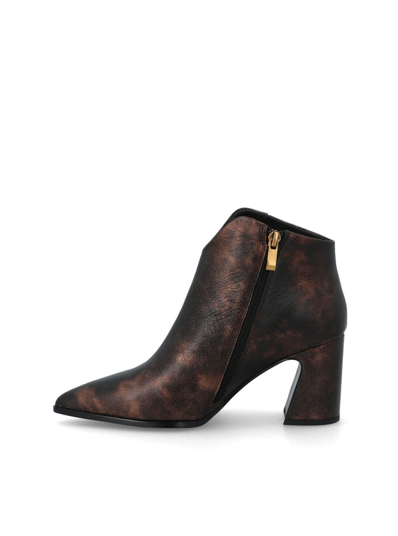 Botín tacón piel metalizada bronce